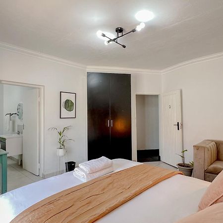 Amoris Guesthouse - In Brooklyn Pretoria Exterior photo
